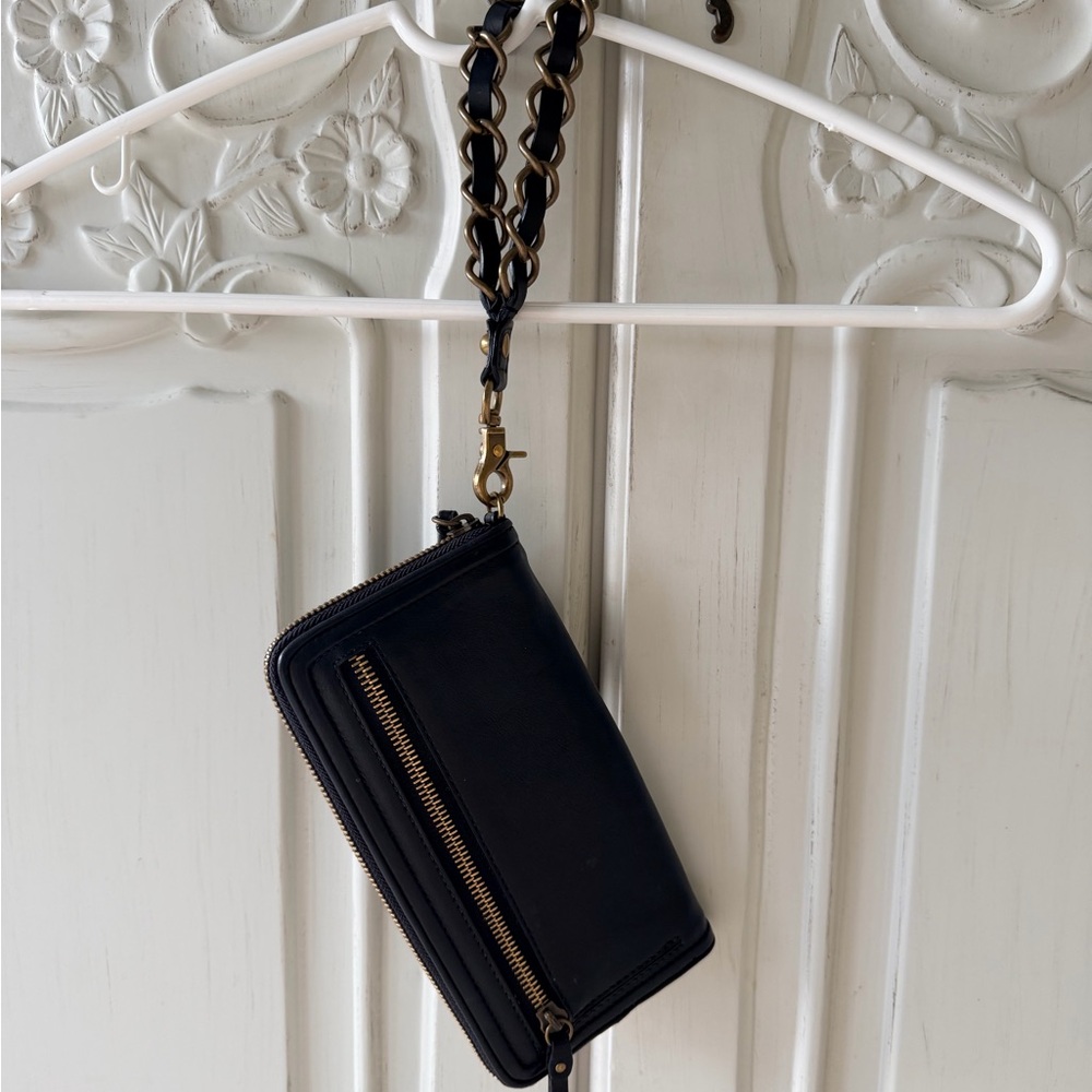Lockhart Black Leather Women's Wallet - Picture 2 of 3